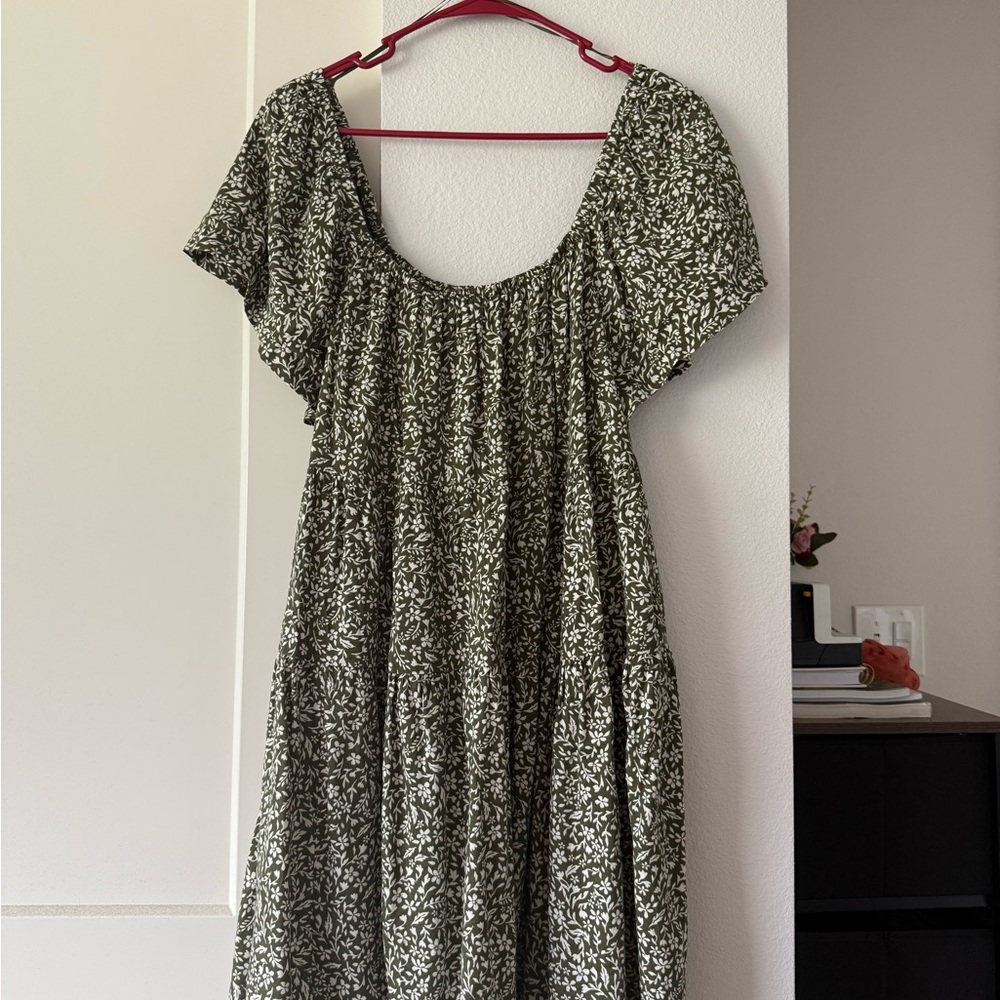Old Navy Green and White Floral Midi Dress